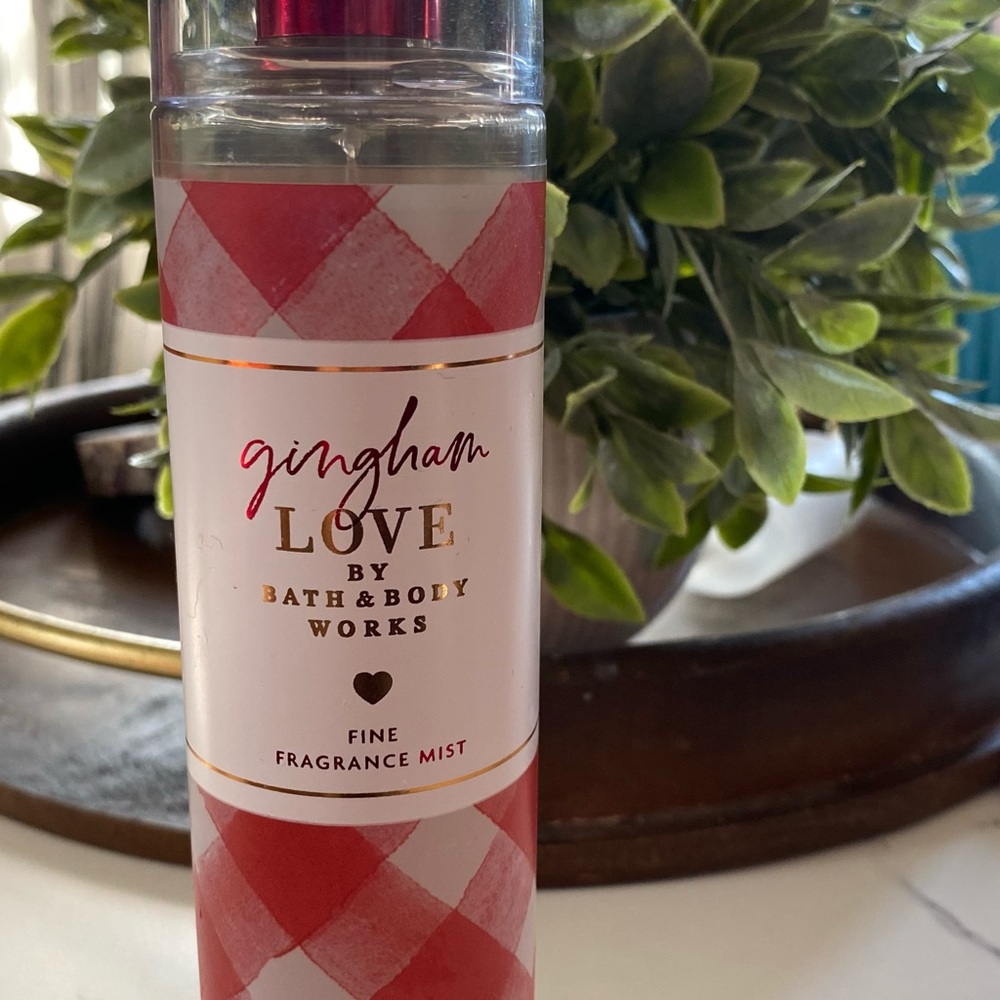 Bath & Body Works Romantic Red Fragrance Mist